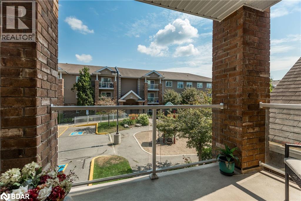 Photo 10 of 39 Coulter Street Unit 18, Barrie ON