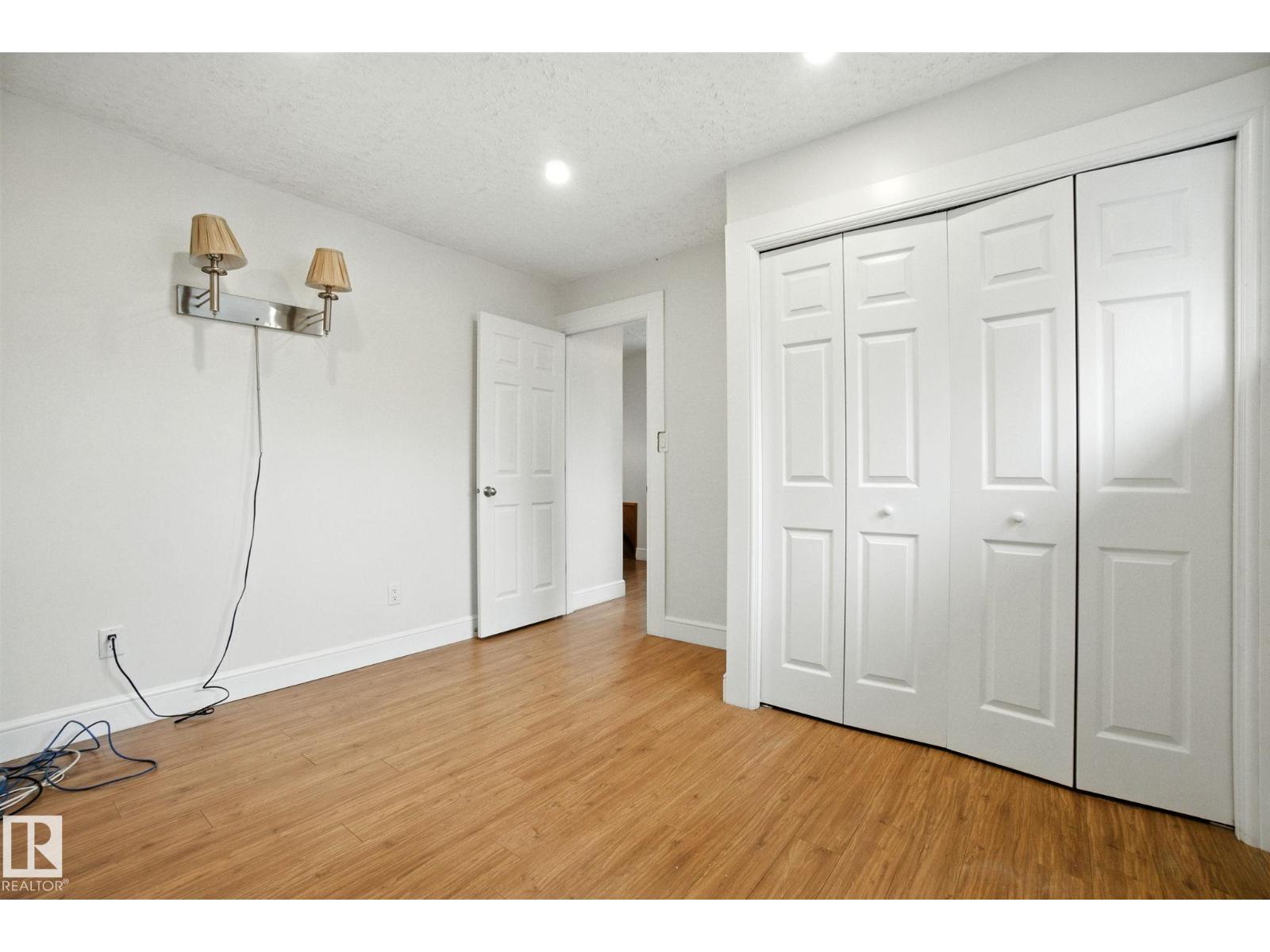 Photo 5 of 13312 135 St Nw, Edmonton AB