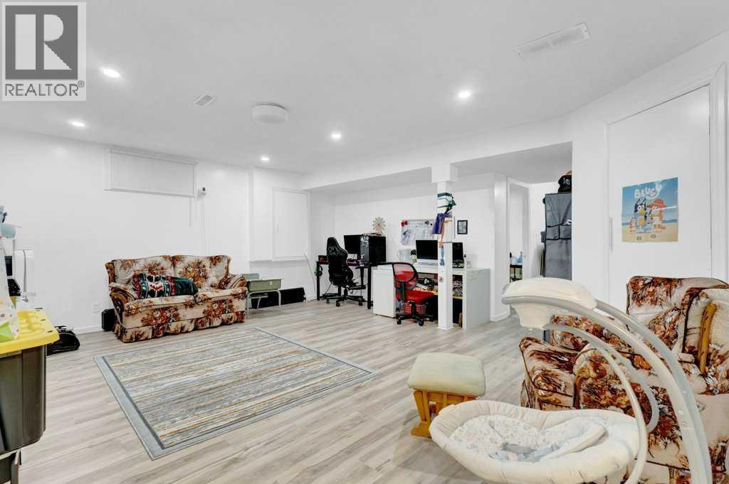Single Family House for Sale in  Bridlewood Avenue SW Bridlewood Calgary 