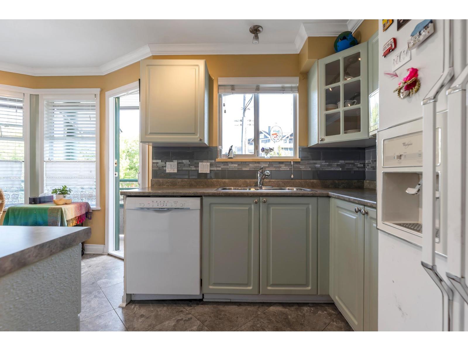 Photo 18 of 409 1575 Best Street, White Rock BC