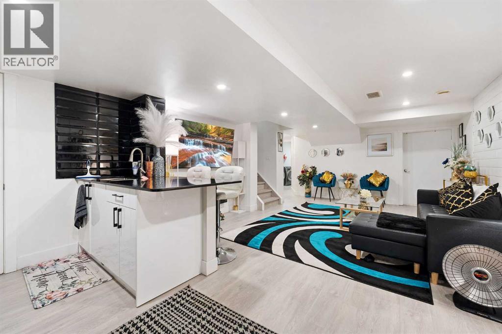 Single Family House Bungalow for Sale in  Beaconsfield Way NW Beddington Heights Calgary 