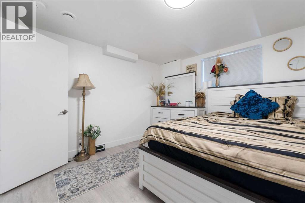 Single Family House Bungalow for Sale in  Beaconsfield Way NW Beddington Heights Calgary 