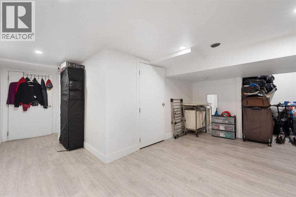 Single Family House Bungalow for Sale in  Beaconsfield Way NW Beddington Heights Calgary 