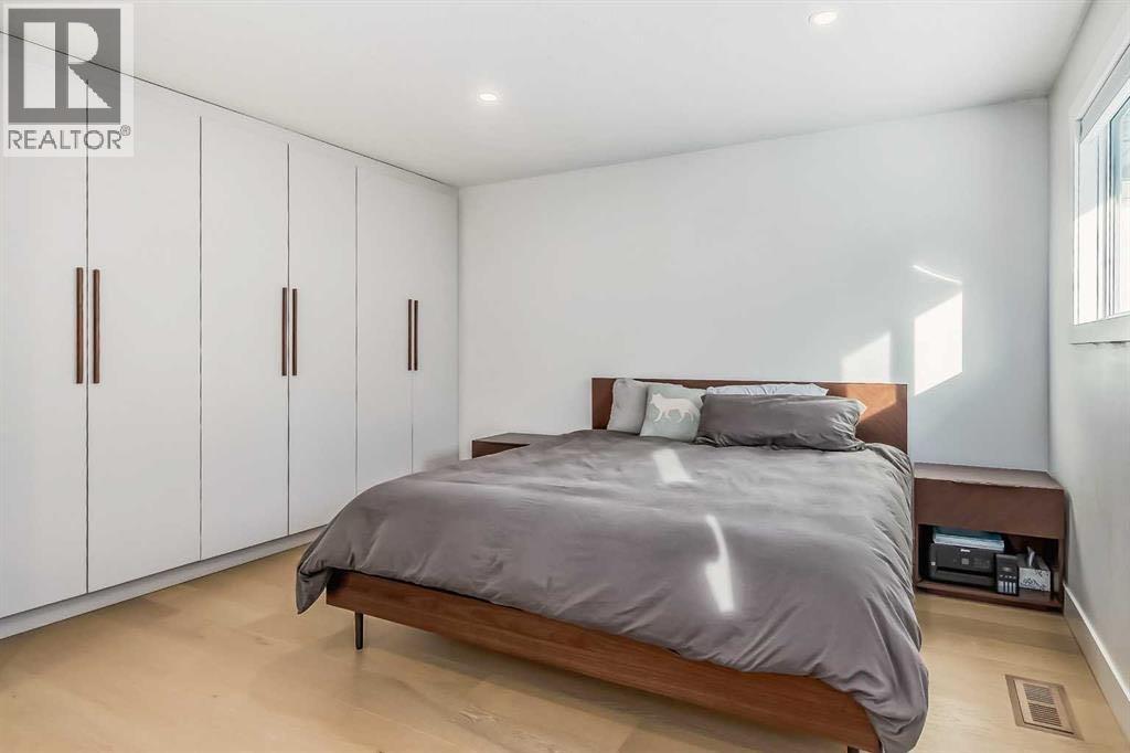 Single Family House Bungalow for Sale in  Beaconsfield Way NW Beddington Heights Calgary 