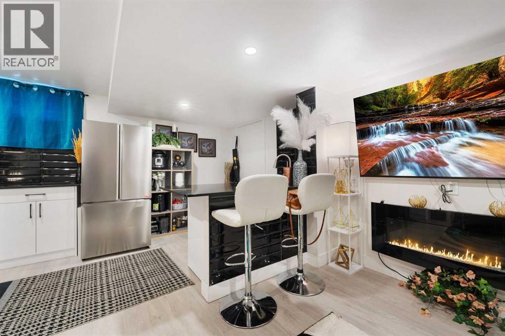 Single Family House Bungalow for Sale in  Beaconsfield Way NW Beddington Heights Calgary 