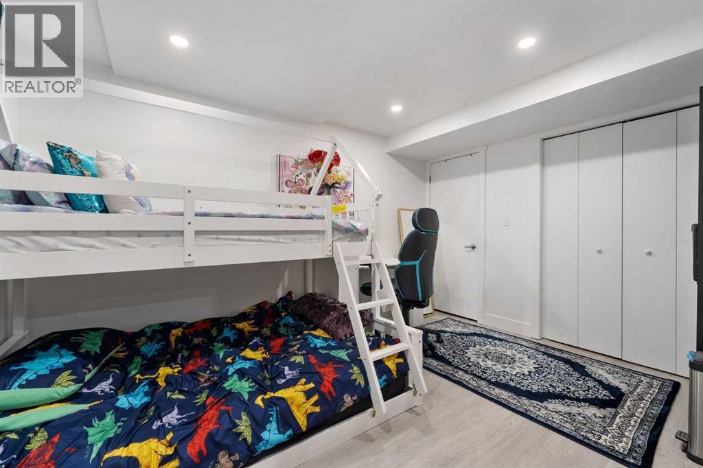 Single Family House Bungalow for Sale in  Beaconsfield Way NW Beddington Heights Calgary 