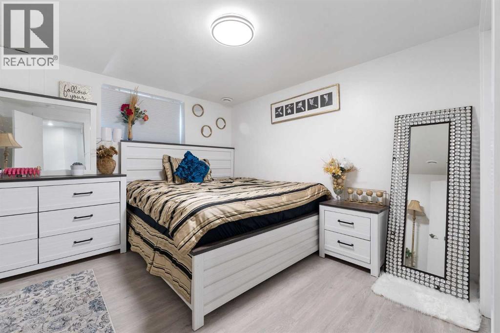 Single Family House Bungalow for Sale in  Beaconsfield Way NW Beddington Heights Calgary 