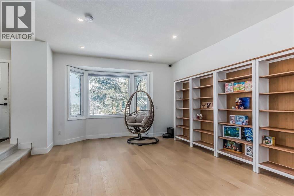 Single Family House Bungalow for Sale in  Beaconsfield Way NW Beddington Heights Calgary 