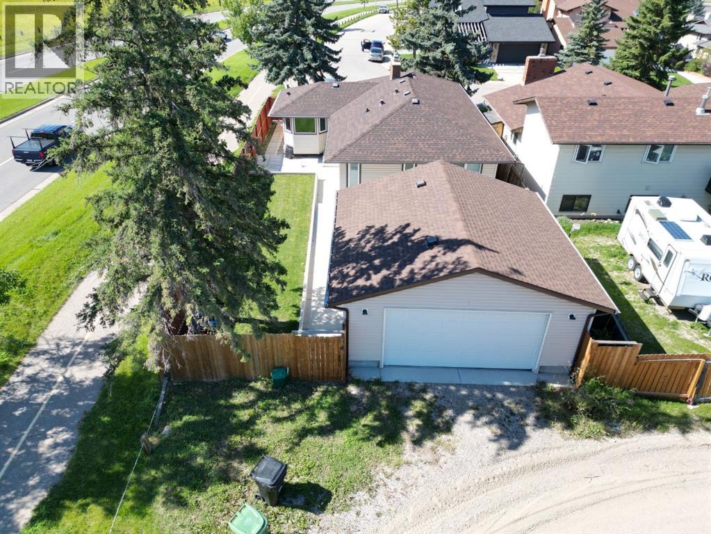 Single Family House Bungalow for Sale in  Beaconsfield Way NW Beddington Heights Calgary 