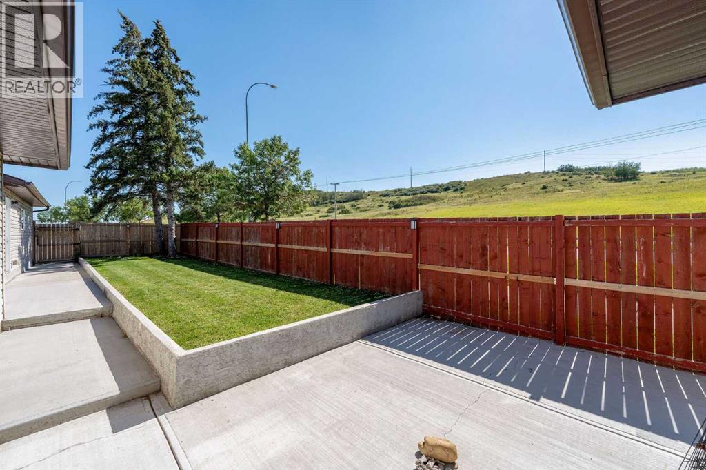 Single Family House Bungalow for Sale in  Beaconsfield Way NW Beddington Heights Calgary 