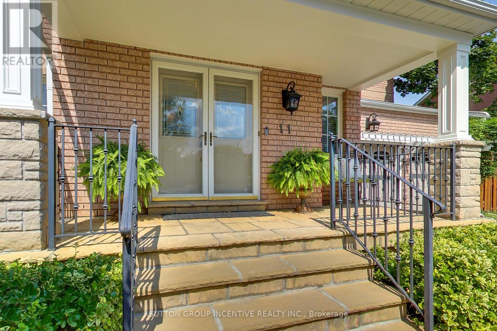 Photo 14 of 11 Safari Court, Brampton ON