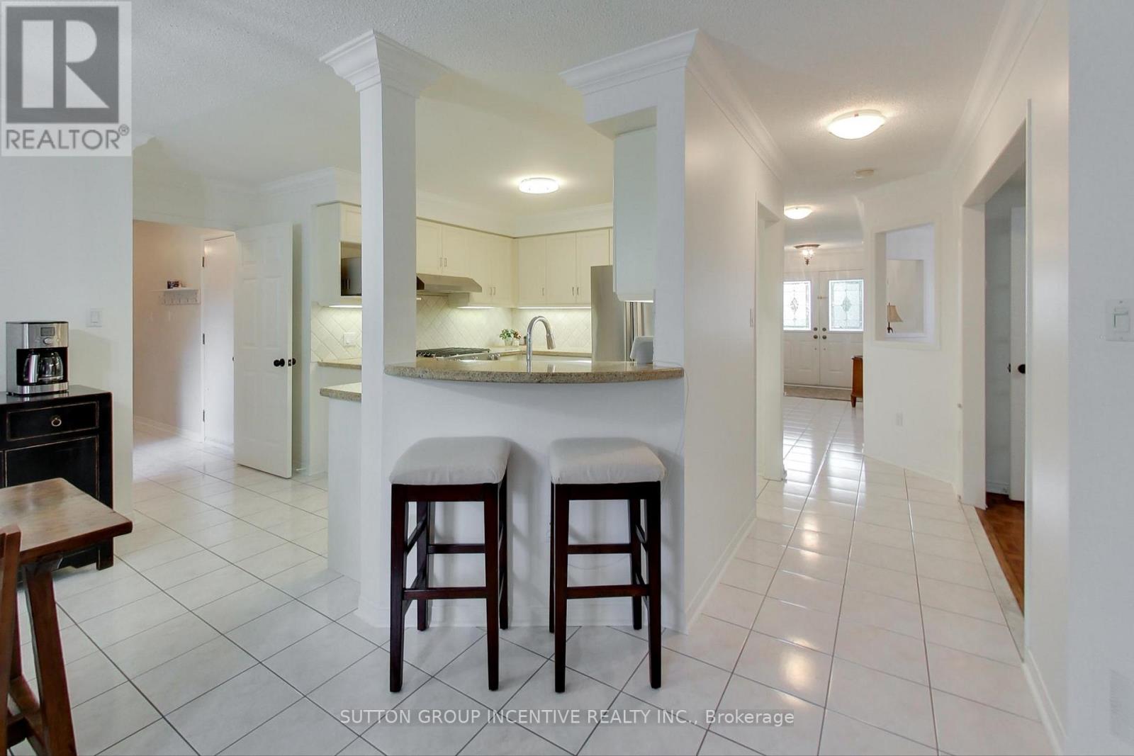 Photo 16 of 11 Safari Court, Brampton ON