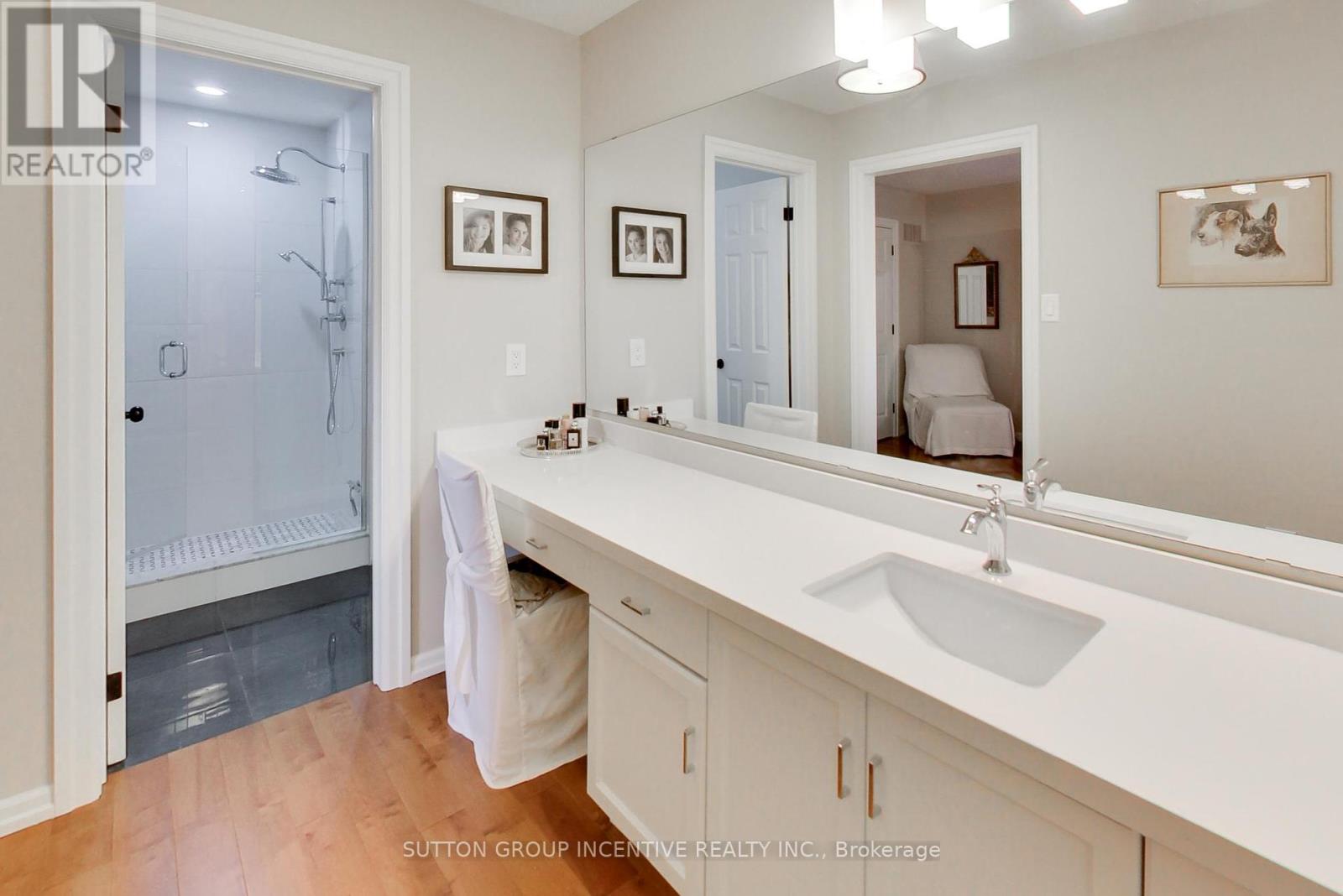 Photo 29 of 11 Safari Court, Brampton ON