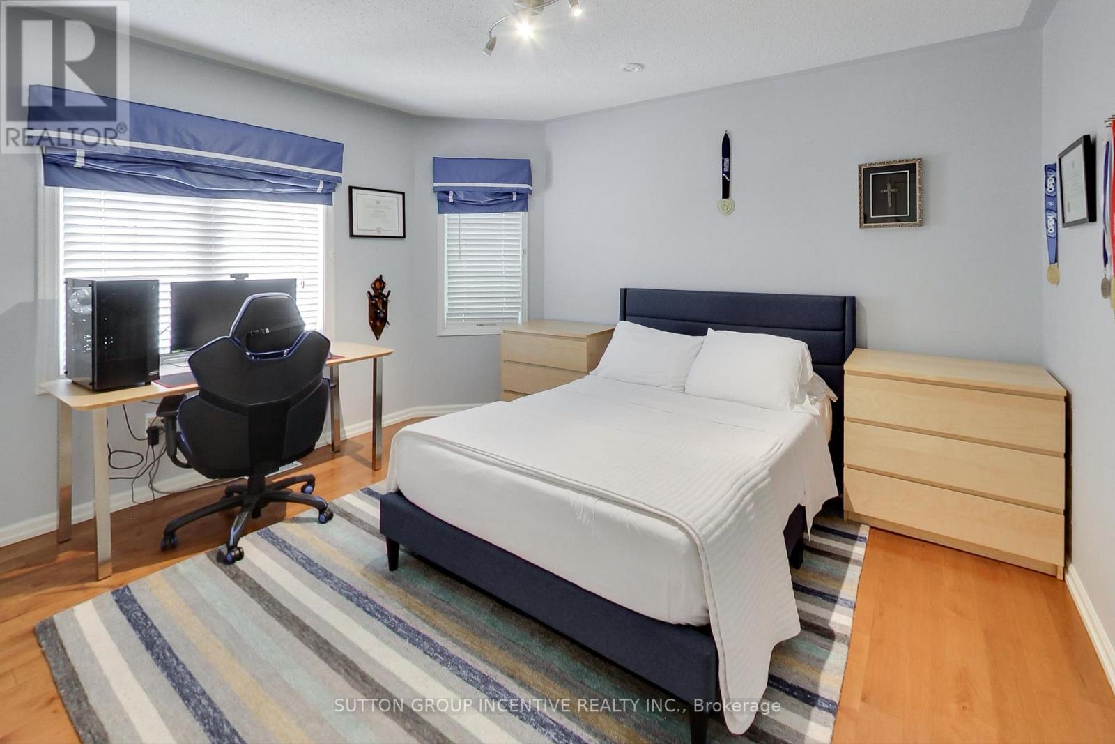 Photo 34 of 11 Safari Court, Brampton ON