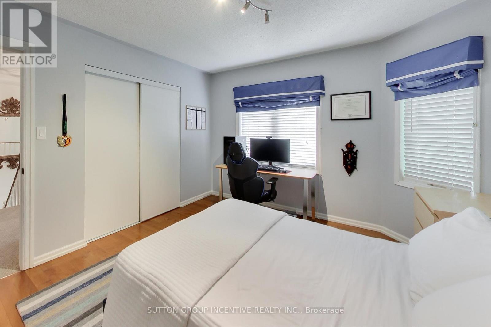 Photo 35 of 11 Safari Court, Brampton ON