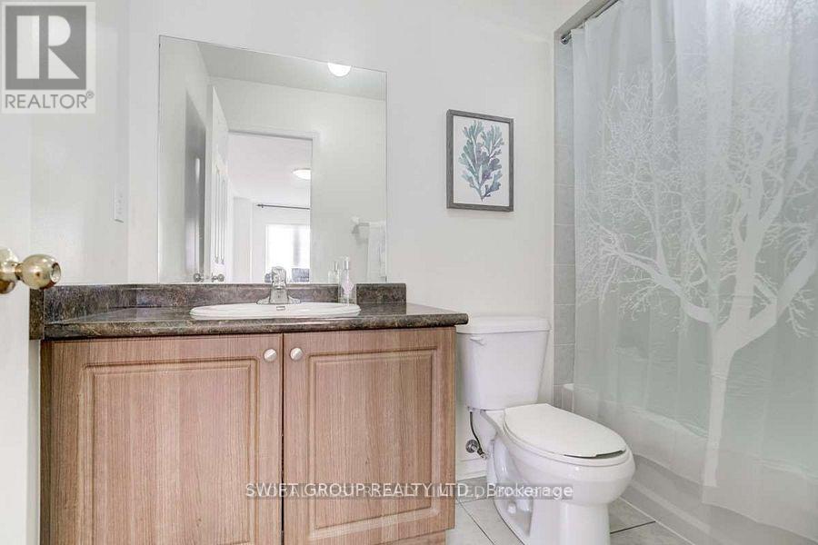 Photo 10 of 86 Checkerberry Crescent, Brampton ON
