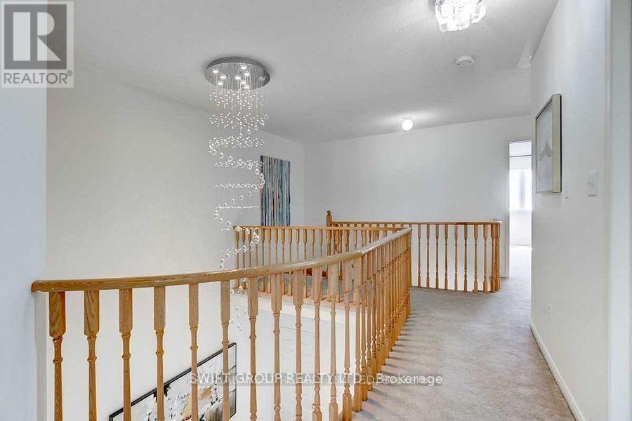 Photo 6 of 86 Checkerberry Crescent, Brampton ON