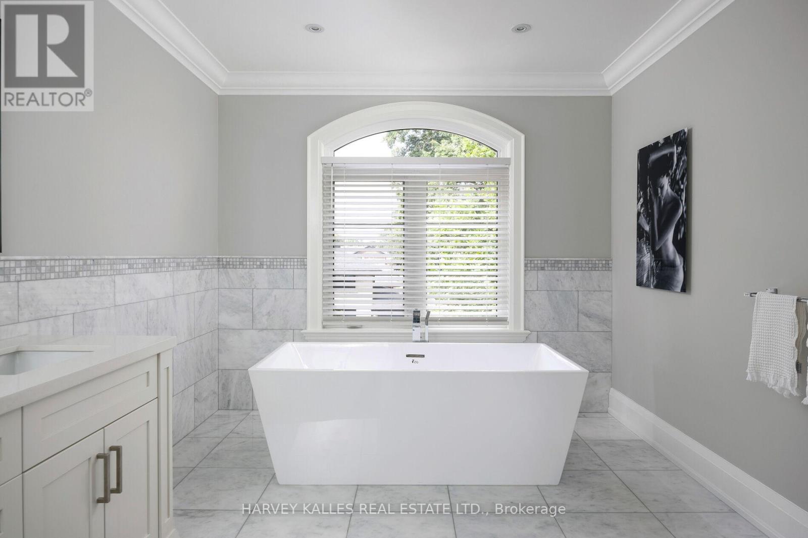 Photo 15 of 38 Westmount Park Road, Toronto ON