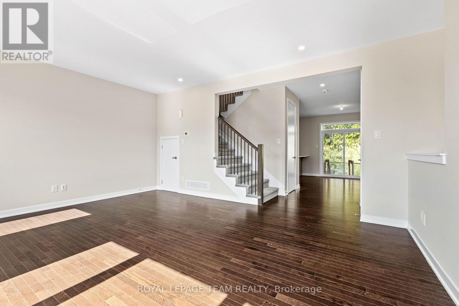 Photo 42 of 330 Falsetto Street, Ottawa ON