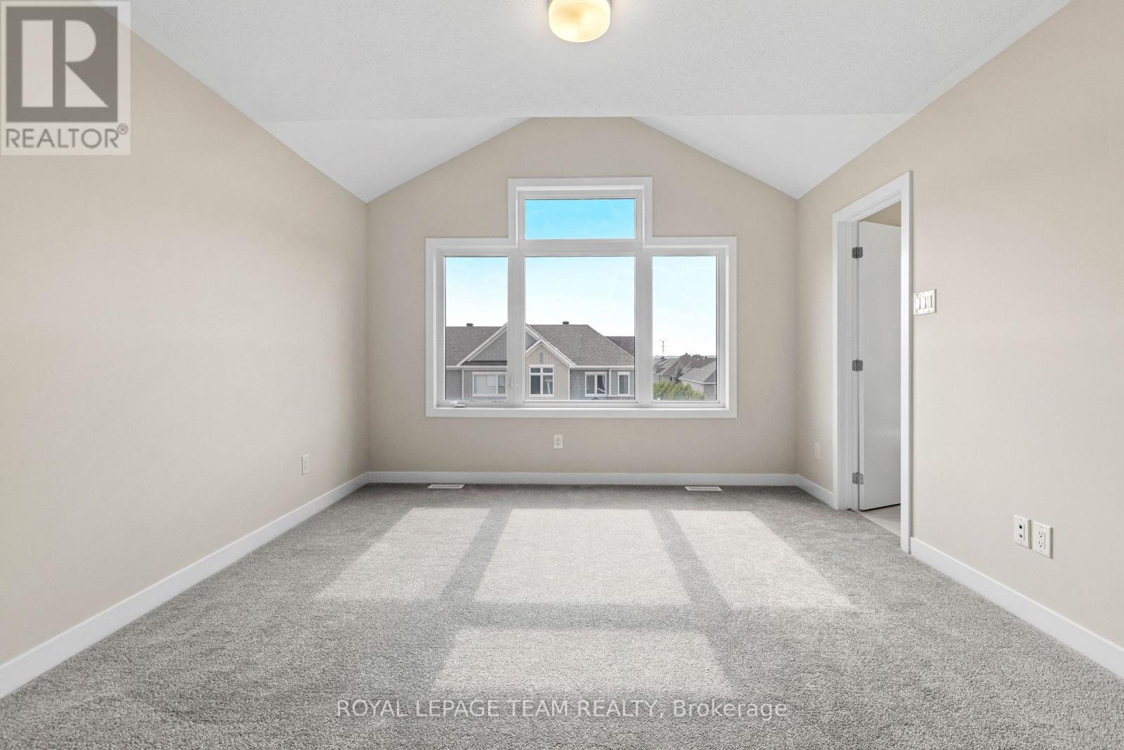 Photo 18 of 330 Falsetto Street, Ottawa ON