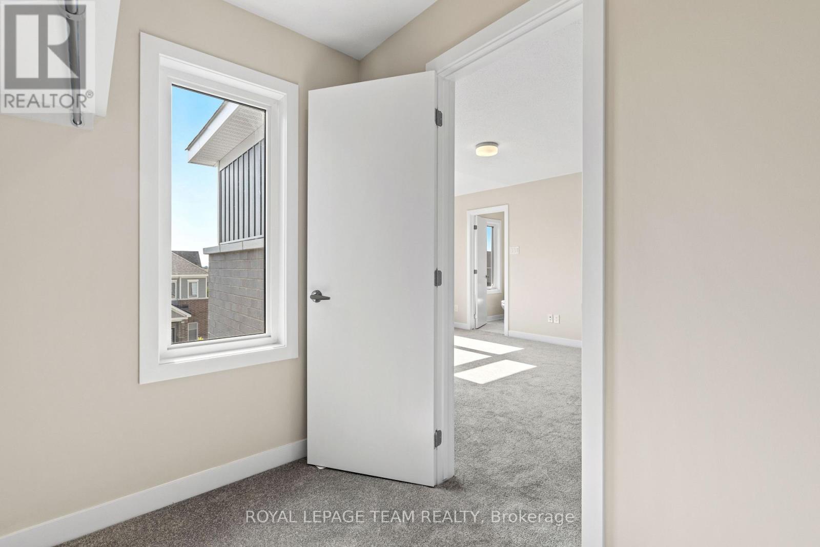 Photo 40 of 330 Falsetto Street, Ottawa ON