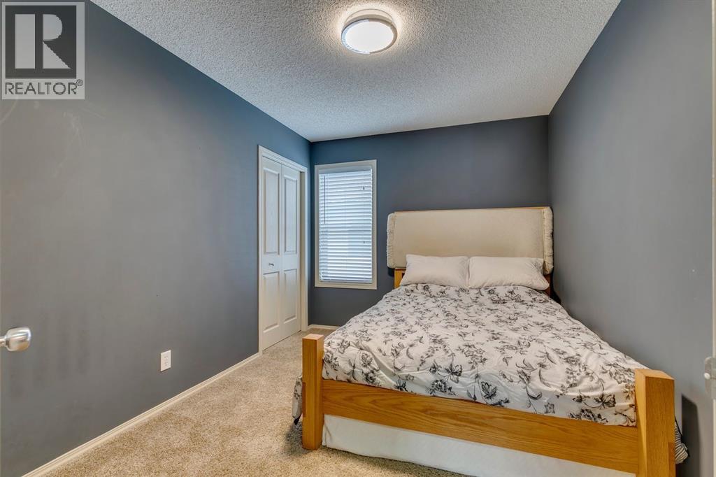 Single Family House for Sale in  Elgin View SE McKenzie Towne Calgary 