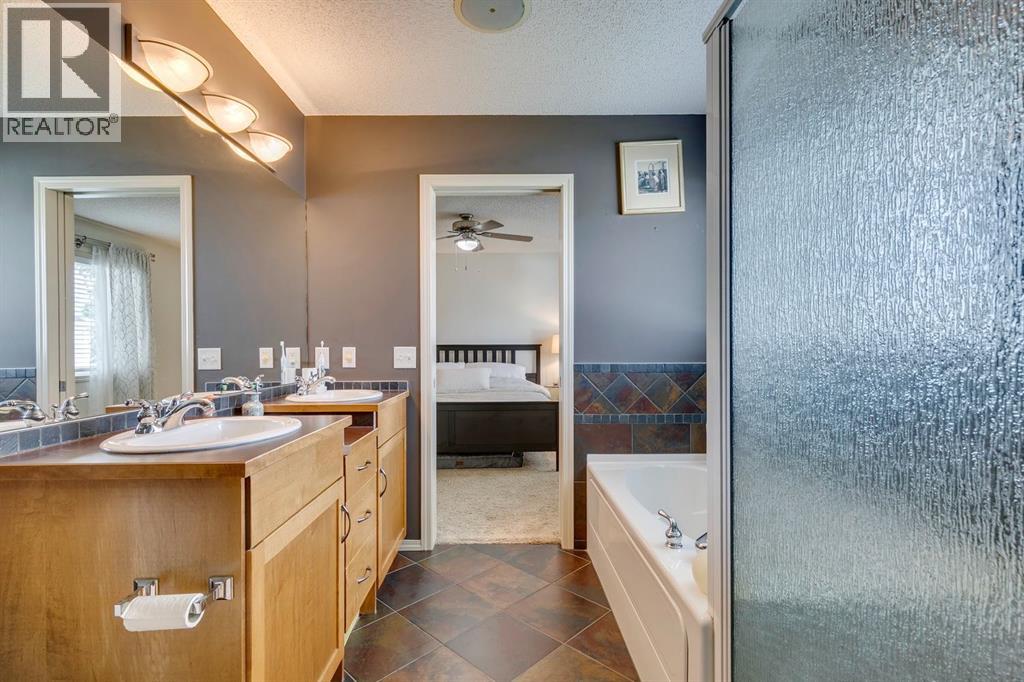Single Family House for Sale in  Elgin View SE McKenzie Towne Calgary 