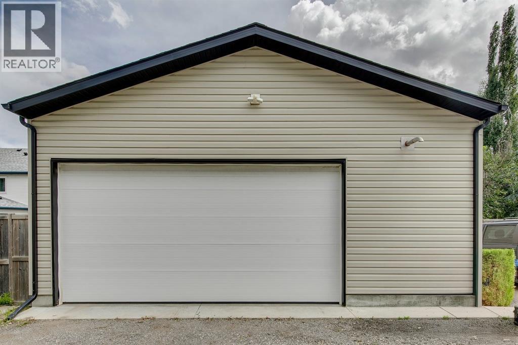 Single Family House for Sale in  Elgin View SE McKenzie Towne Calgary 