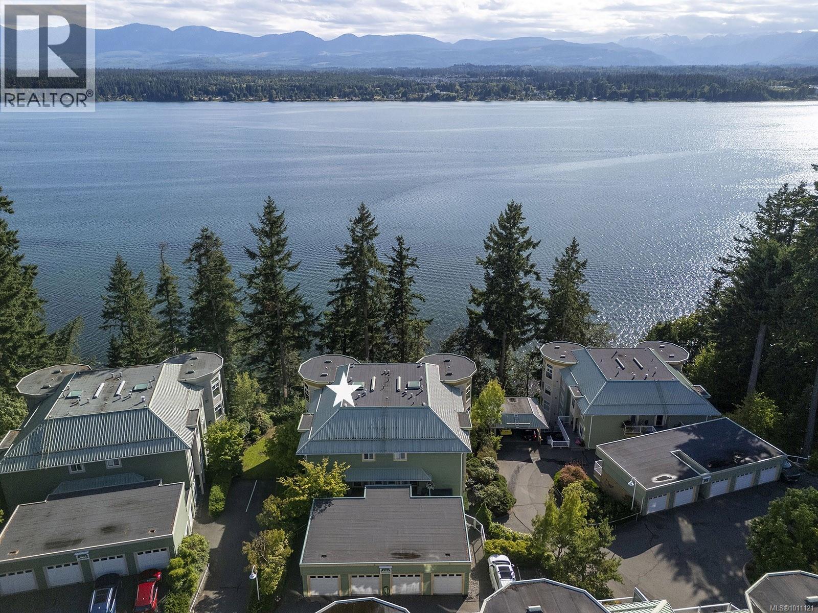 206 2275 Comox Ave, Comox