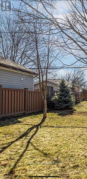 Photo 18 of 757 Phillip Murray Avenue, Oshawa ON