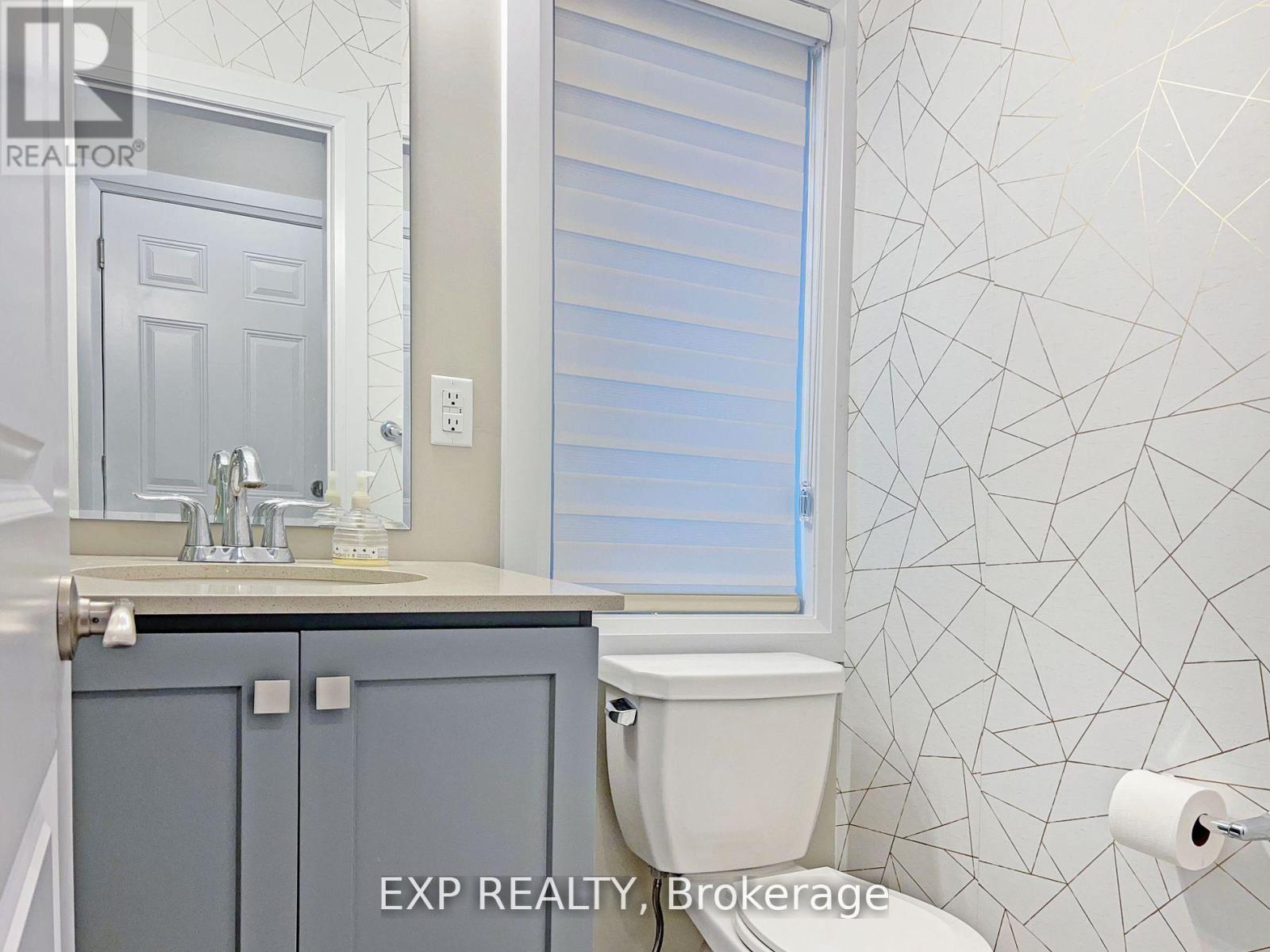 Photo 9 of 922 Isaac Phillips Way, Newmarket ON
