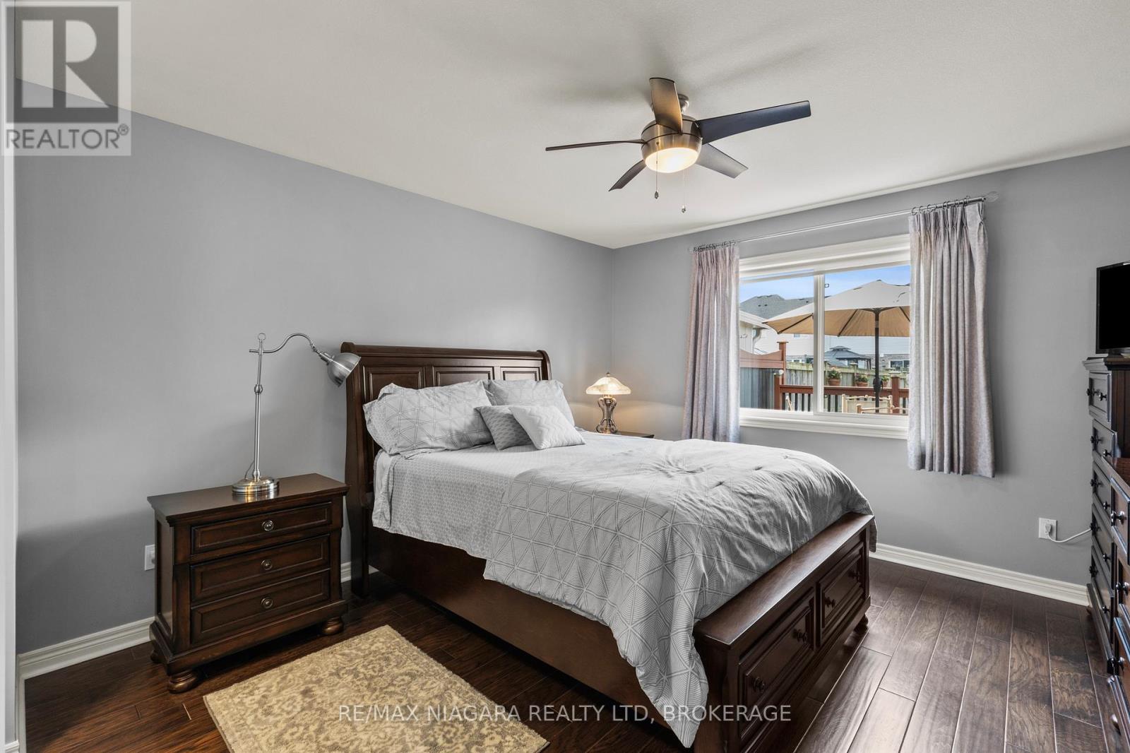 Photo 21 of 78 Falcon Drive, Welland ON