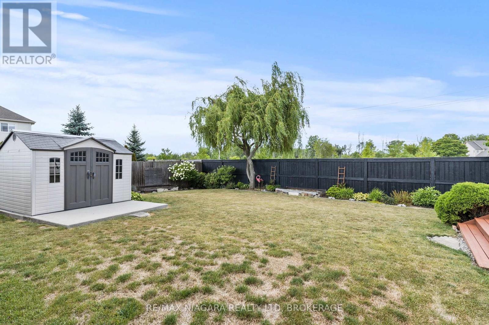 Photo 14 of 78 Falcon Drive, Welland ON