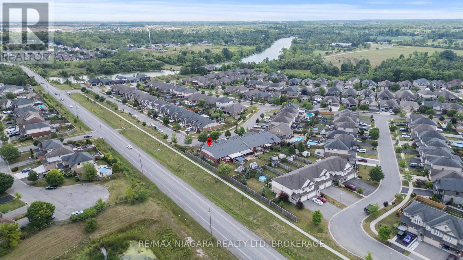 Photo 13 of 78 Falcon Drive, Welland ON
