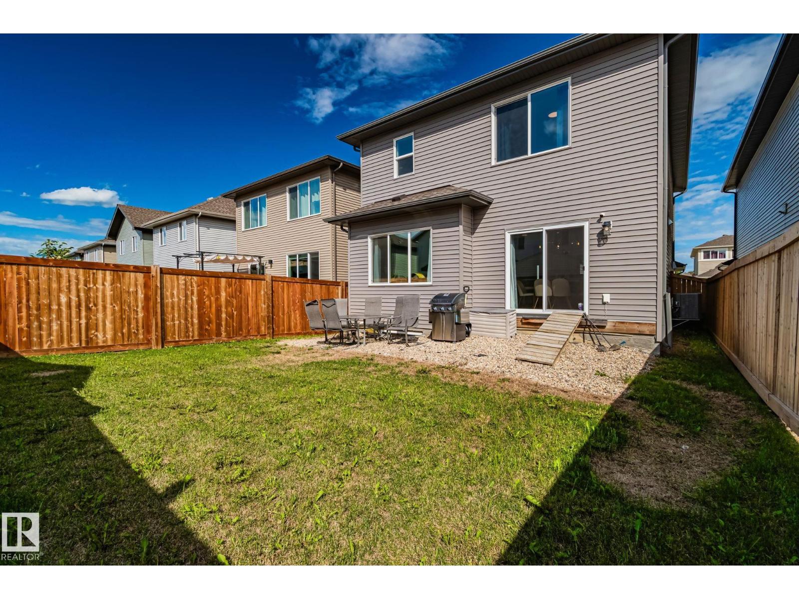 Photo 25 of 1940 Westerra Ln, Stony Plain AB