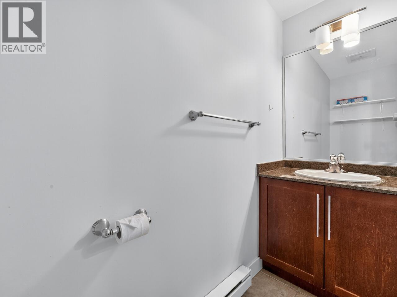 Photo 11 of 23 6538 Elgin Avenue, Burnaby BC