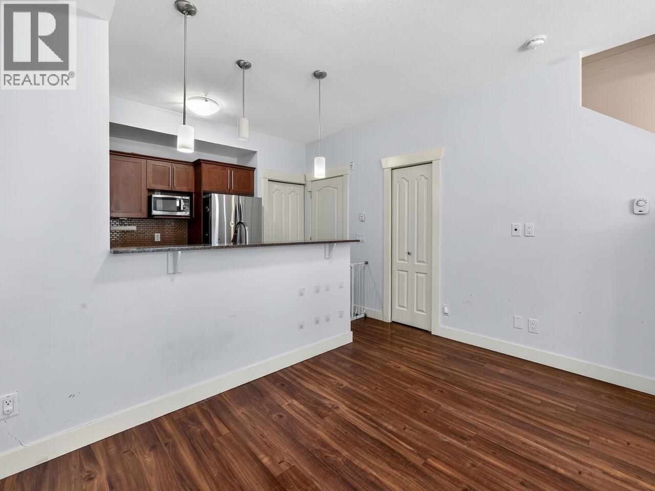 Photo 6 of 23 6538 Elgin Avenue, Burnaby BC