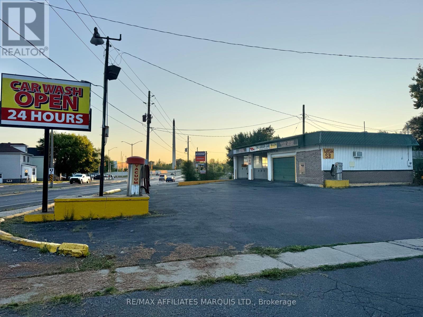 Photo 2 of 447 Second Street W, Cornwall ON