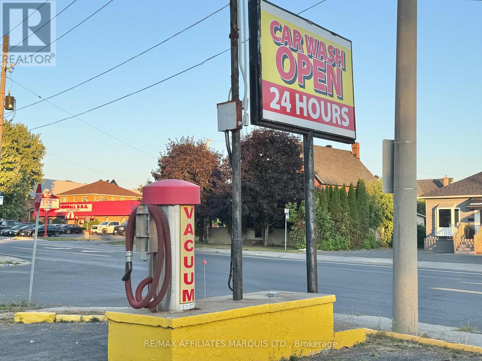 Photo 4 of 447 Second Street W, Cornwall ON