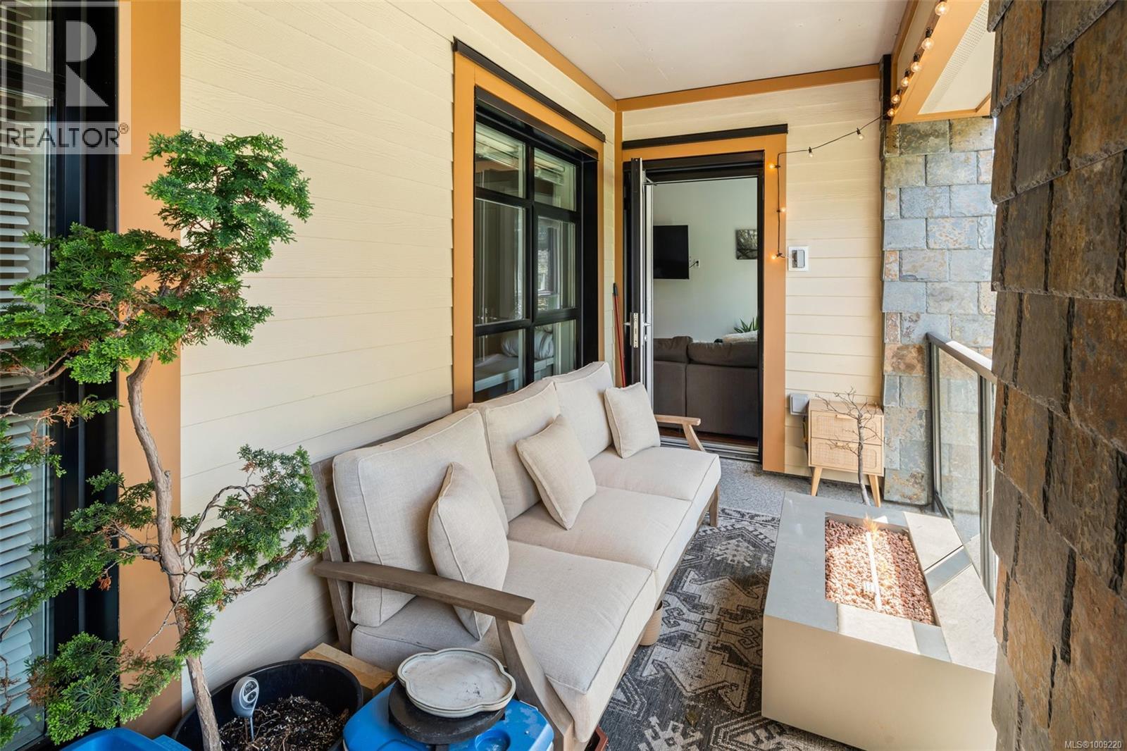 Photo 15 of 321 1400 Lynburne Pl, Langford BC