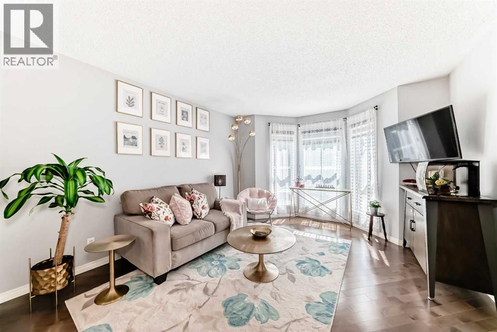 Single Family House for Sale in  Tuscany Valley Rise NW Tuscany Calgary 