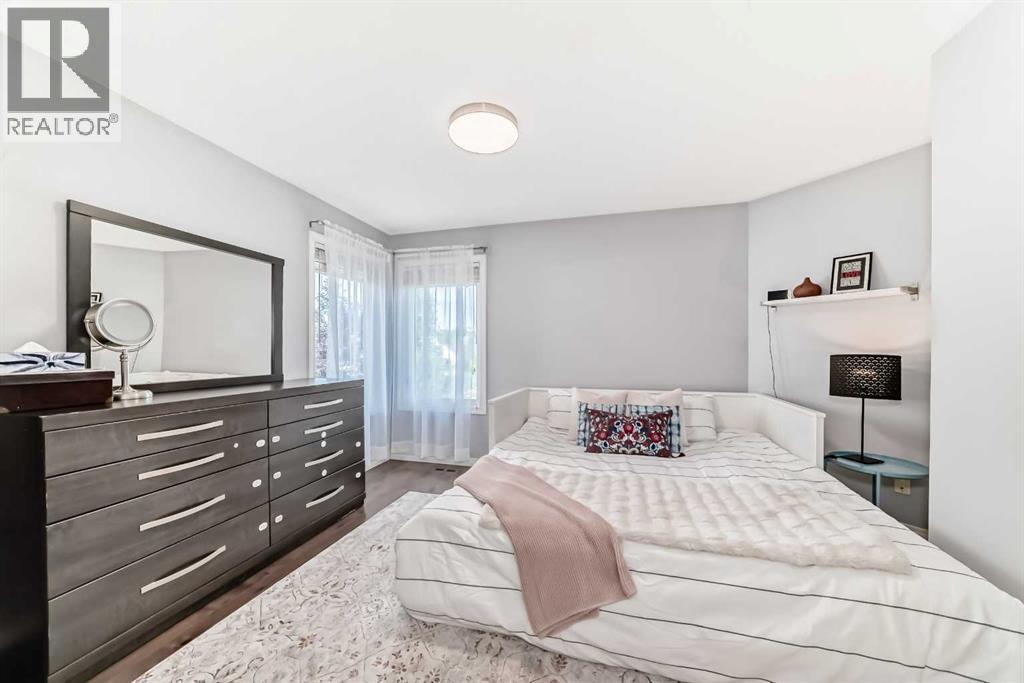 Single Family House for Sale in  Tuscany Valley Rise NW Tuscany Calgary 