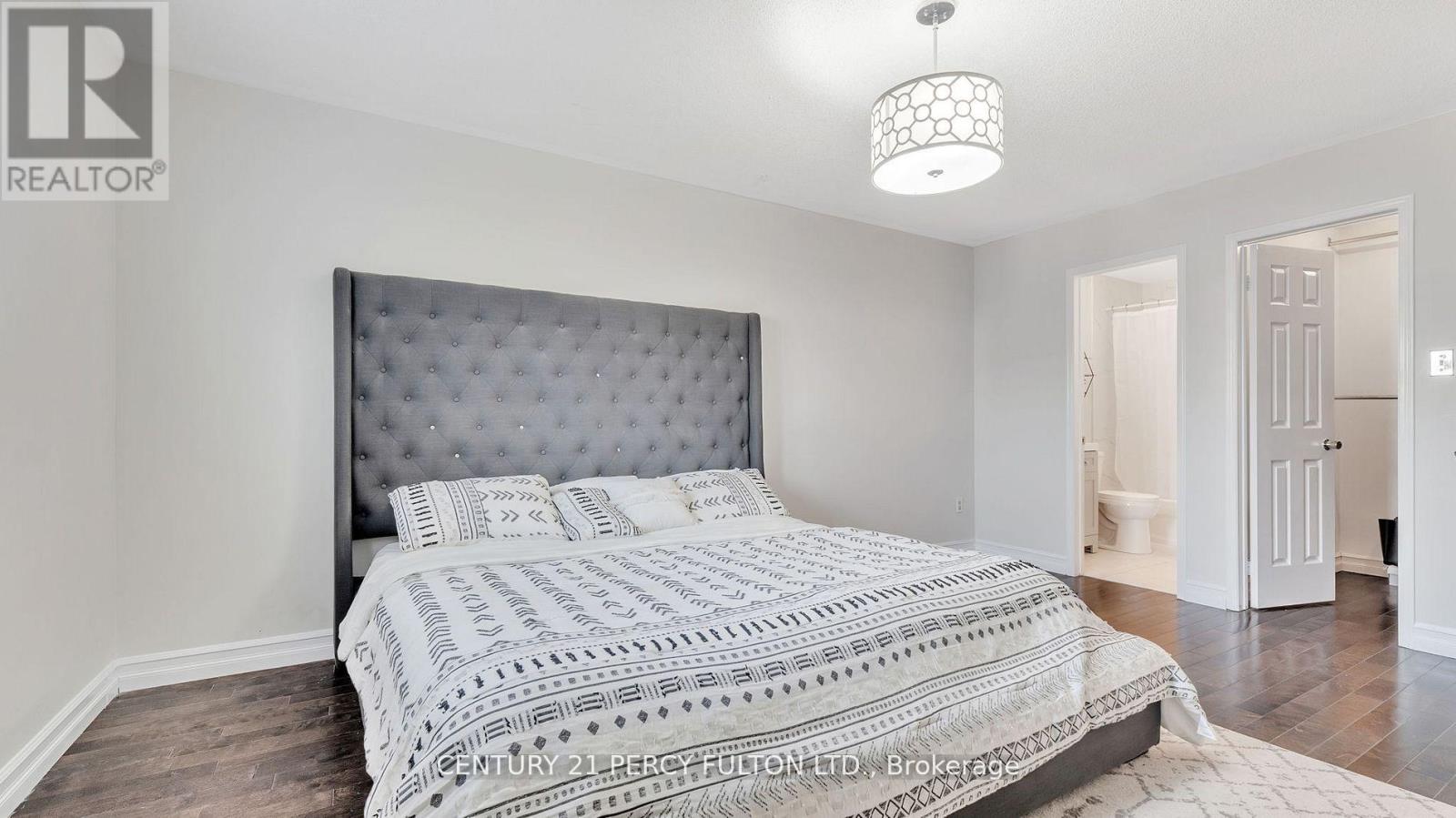 Photo 14 of 7 Steele Valley Court, Whitby ON