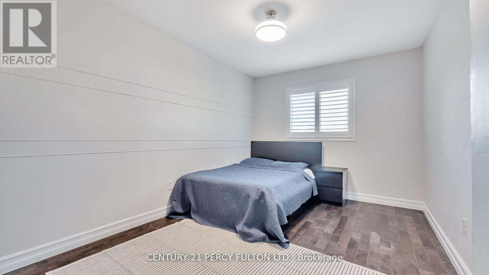 Photo 3 of 7 Steele Valley Court, Whitby ON