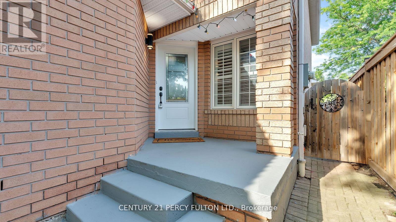 Photo 20 of 7 Steele Valley Court, Whitby ON