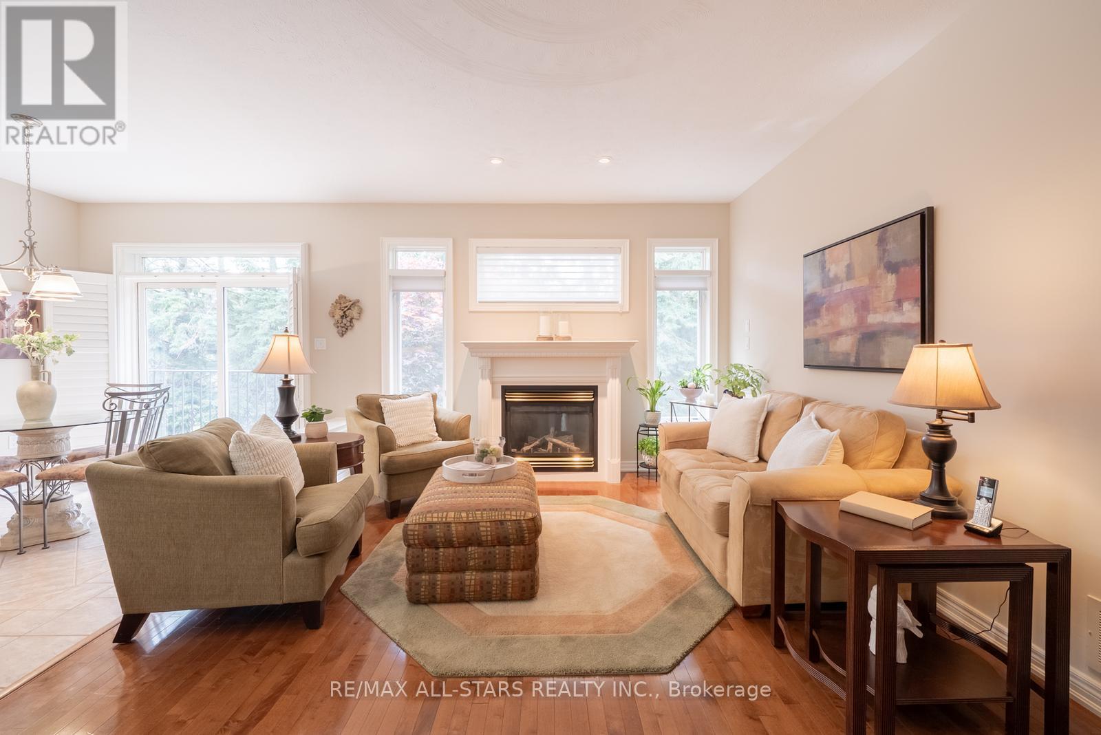 Photo 11 of 79 Gardiner Drive, Bradford West Gwillimbury ON