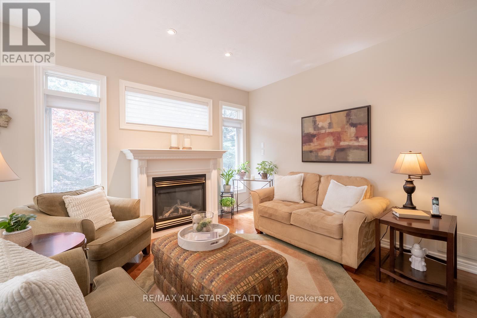 Photo 12 of 79 Gardiner Drive, Bradford West Gwillimbury ON
