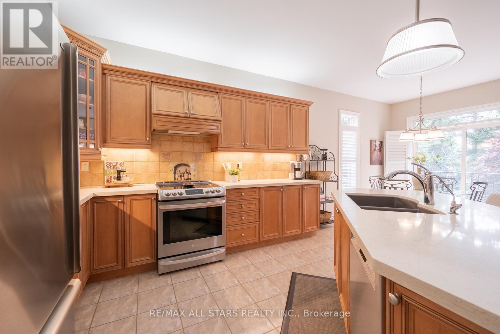 Photo 15 of 79 Gardiner Drive, Bradford West Gwillimbury ON