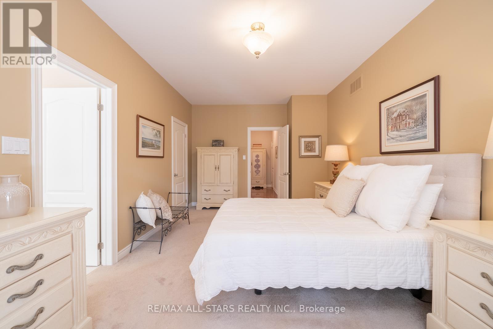 Photo 22 of 79 Gardiner Drive, Bradford West Gwillimbury ON