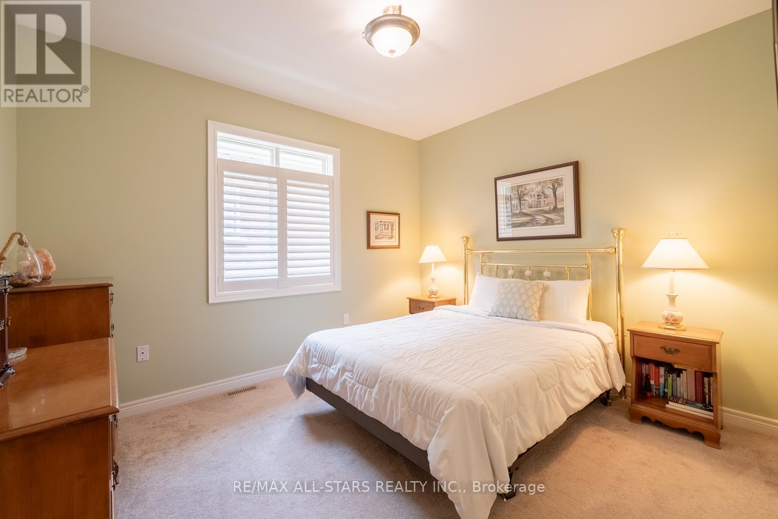 Photo 25 of 79 Gardiner Drive, Bradford West Gwillimbury ON